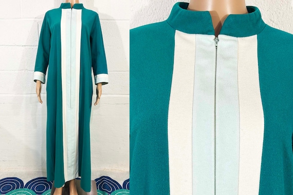 Vintage Green Blue Velvet Robe Zip Front Maxi Long Sleeve Vanity Fair Housecoat PJs Mod Pajamas 1970s Large Medium