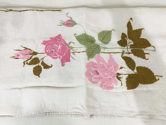 Vintage Floral Tablecloth Flower Pink Roses Mid-Century Table Cloth Dining Kitchen Cotton Linen Square 1950s 1960s