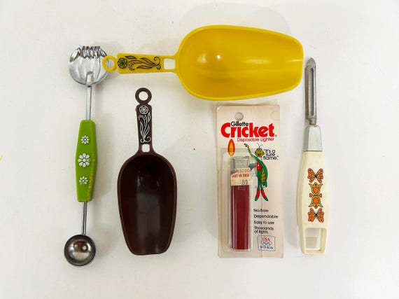 Vintage Kitchen Tools Peeler Scoops Melon Baller Cricket Lighter 1950s Mid Century Mid-Century Kitchen Cute Flower Power 1960s