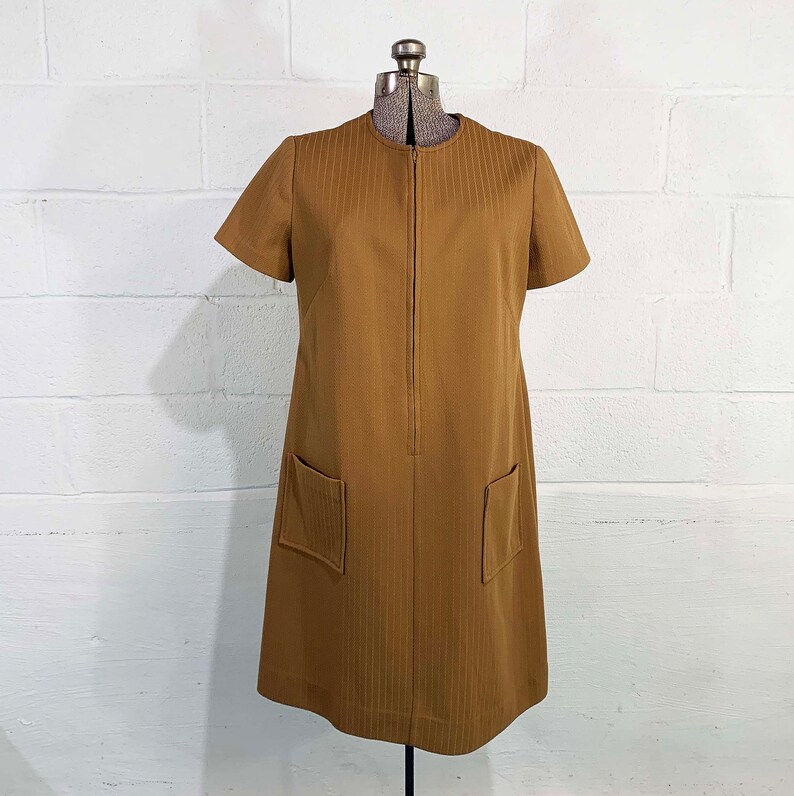 Vintage Brown Shift Dress 60s Mod Tan Coffee Teak 1960s Mini Mod Twiggy Short Sleeve Large XL image 2