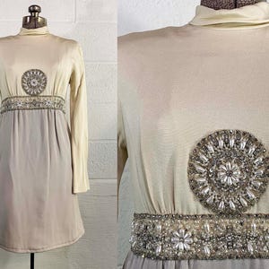 Vintage Mod Mini Kleid Mock Neck Langarm Silber Perlen Party Grau Makoff Seaton 1960er Jahre Small
