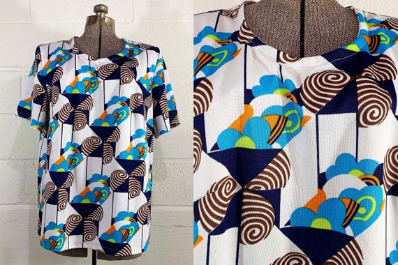 Vintage Colorful Top 70s 1970s Abstract Mod Design Dopamine Dressing Short Sleeved Plus XXL 2X 3X 2XL 3XL 1X 1XL Curvy Volup