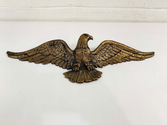 Vintage Federal Eagle Metal Wall Hanging Mid-Century Mantique Rustic Americana Retro Cottage Spread Wings