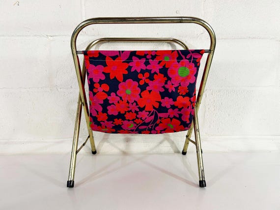 Vintage Knitting Basket Sewing Bag 1950s 1960s Fabric Crocheting Rack Magazine Folding MCM Mid-Century Pink Floral Flower Power