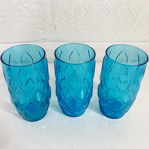 Vintage Aqua Blue Glasses Teal Water Glass Mid-Century Glassware Set of 3 Dopamine Anchor Hocking Diamond Madrid Pattern 1970s 70s image 4
