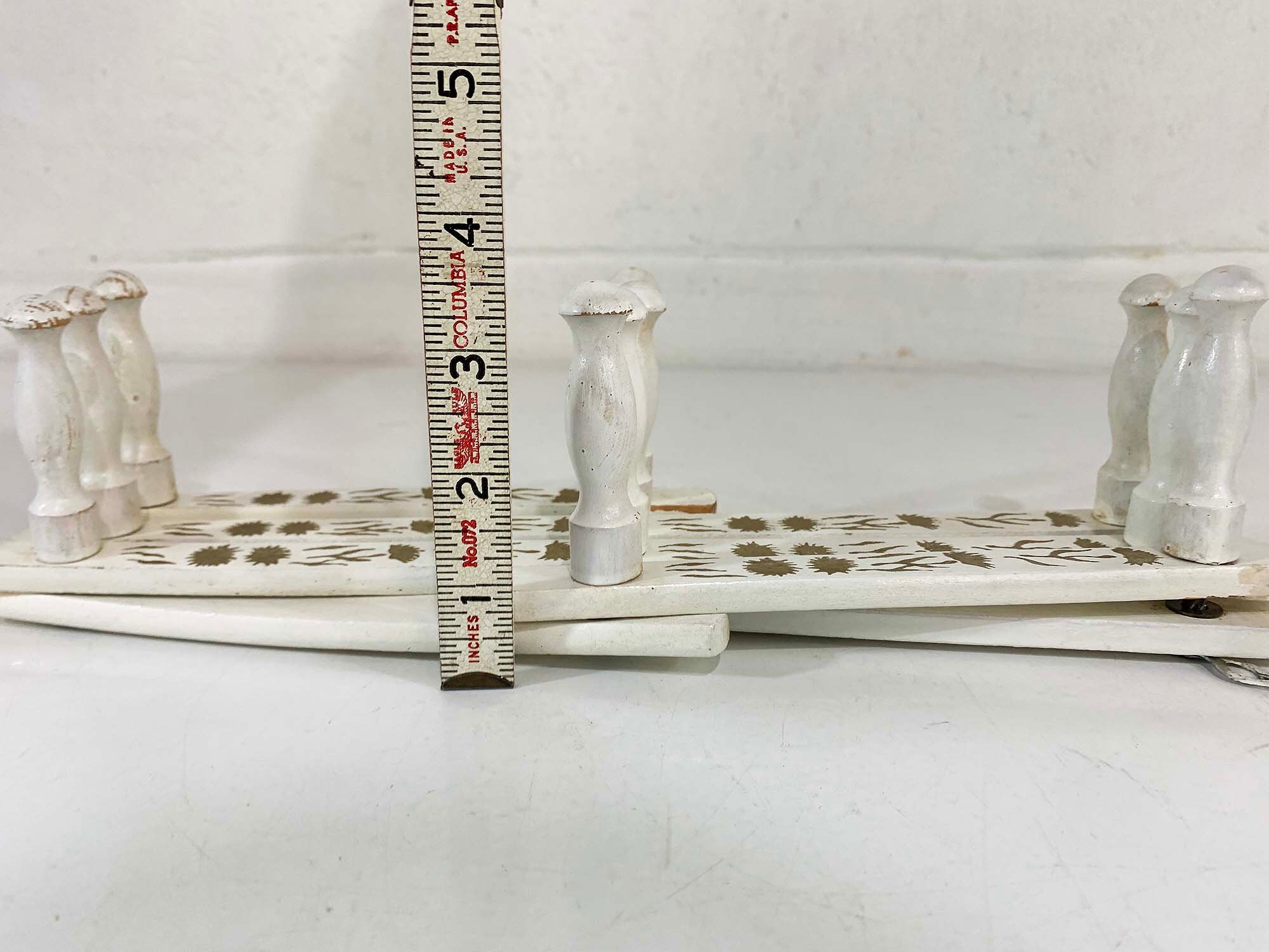 Vintage Wooden Accordion Peg Rack Expandable Accordion White Gold Wall