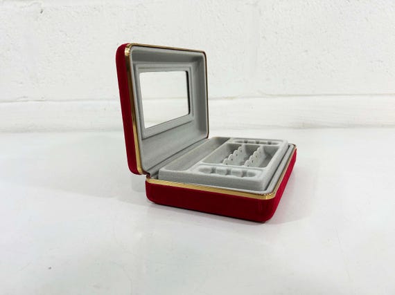 Vintage Vintage Red Velvet Jewelry Box Mele Style Travel Case for Rings Earrings 1980s