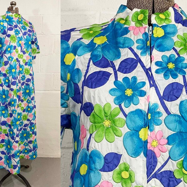 Vintage Floral Quilted Rainbow Kaftan Bell Sleeved House Coat Loungewear Robe One Size Floral House Dress Maxi Plus Short Sleeve 1970s Large