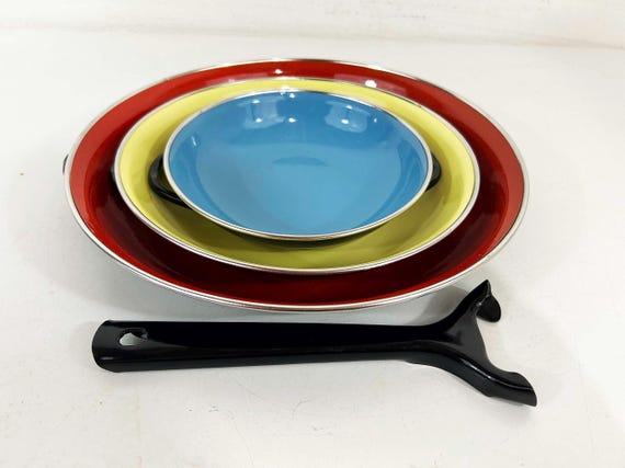 Vintage Enamel Cookware Caravelle Sizzling Servers Handle Set of 3 Mid-Century Kitchen Paella Saute Pan Emo Celje Yugoslavia 1970s