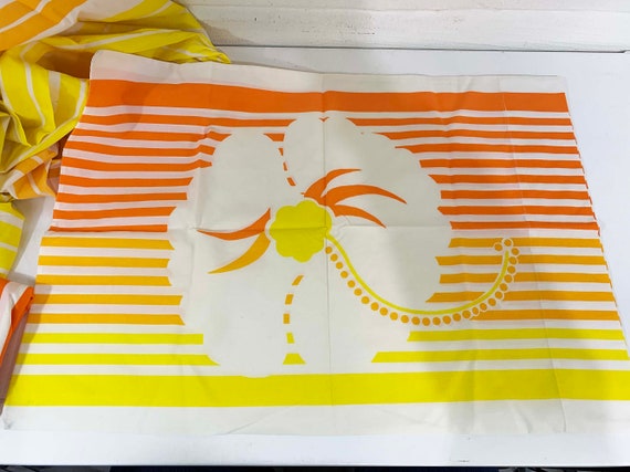 Vintage Wamsutta Twin Fitted and Flat Sheet Set w/ Matching Pillowcase Yellow Orange Hibiscus Fabric Dopamine Decor 1970s 1980s