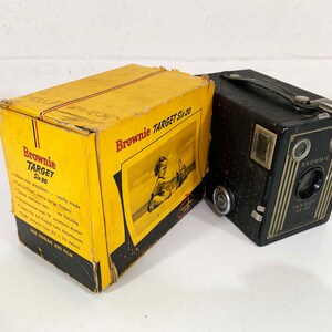 Vintage Kodak Target Six-20 Camera 1930s Art Deco Made in the USA Box Photography Film 30s Antique Bookshelf Shelf Office Decor Target image 2