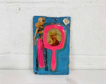 Vintage Barbie Vanity Set Comb Hand Mirror Circa 1970 Retro Mid-Century Dopamine Decor Pink Cute Kawaii 1974 70s Deadstock NOS