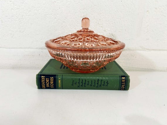 Vintage Pink Glass Covered Candy Dish Stasher Lidded Box Trinket Vanity 1950s Indiana Windsor Peach Ballard Bowl Mid Century Depression