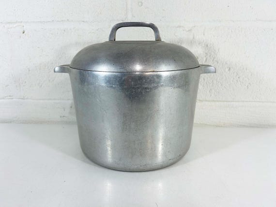 Vintage Wagner Ware Magnalite Cast Aluminum Dutch Oven Cookware Pot w/ Lid Kitchen Sidney 1940s