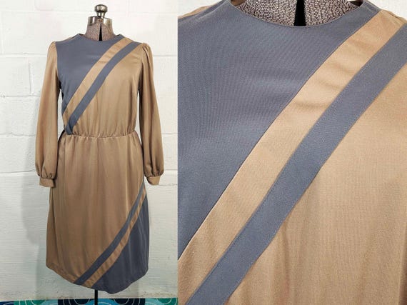 Vintage Tan Gray Dress Long Sleeve Fit & Flare A Line Work Appropriate Striped Chevron Secretary 1970s 1980s Large