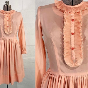 Vintage Peachy Pink Dress Mod Fit and Flare Twiggy Long Sleevess Ruffle Collar Lolita Kawaii Small 1960s