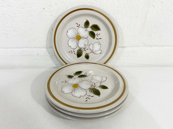 Vintage Stoneware Plates Set of 4 Yellow Floral Daisy  Ironstone Magnolia Hand decorated Dessert Bread Salad Plate 1970s