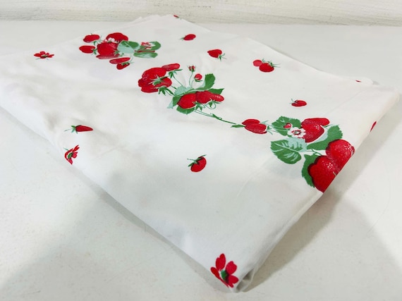 Vintage Strawberry Print Tablecloth Table Cloth Dining Kitchen Cotton Linen Rectangle Strawberries 1950s 1960s