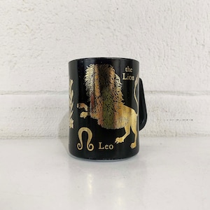 Taza vintage Leo, horóscopo del zodiaco, astrología, café, té, león, vidrio federal negro, celestial, década de 1970