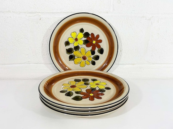 Vintage Plates Dinner Plate Set of 4 Yellow Floral Mid Century Stoneware Daisy Vale JCPenney Dishwasher Safe Boho Aesthetic Ceramic 1970s