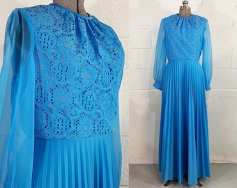Vintage 1960s Mod Maxi Dress Blue Lace Bodice Pleated Skirt Medium Large