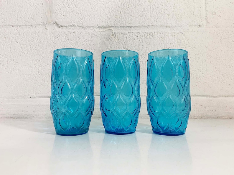 Vintage Aqua Blue Glasses Teal Water Glass Mid-Century Glassware Set of 3 Dopamine Anchor Hocking Diamond Madrid Pattern 1970s 70s image 1