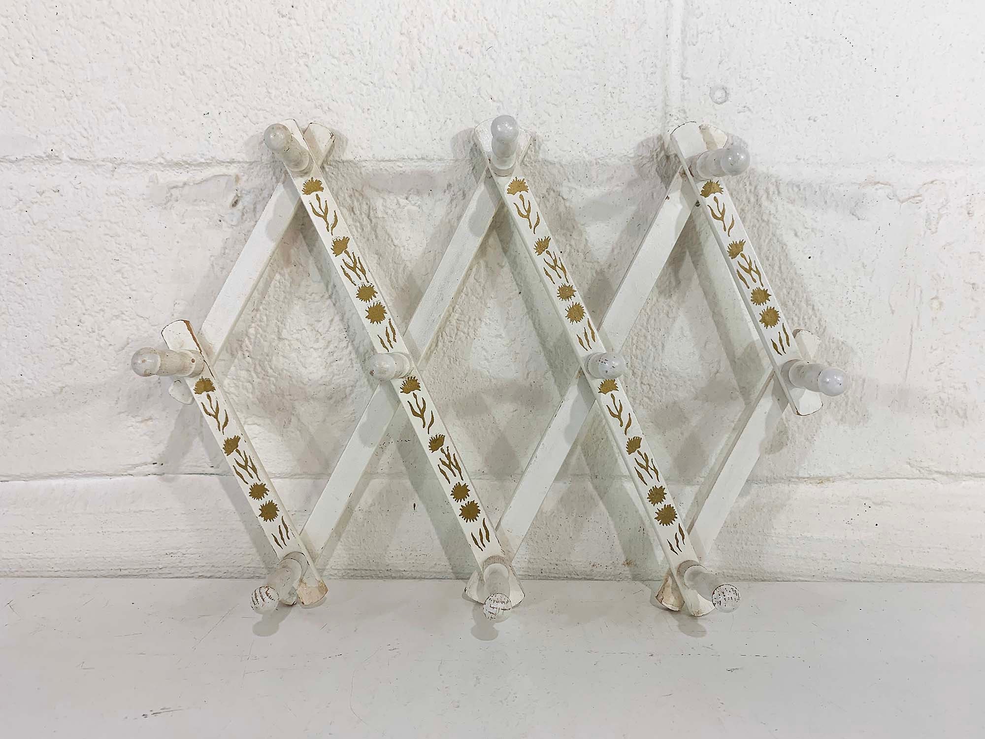 Vintage Wooden Accordion Peg Rack Expandable Accordion White Gold Wall