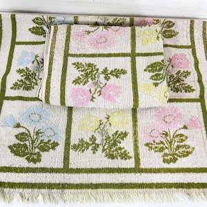 Vintage Bath Towel Set Cotton Yellow Bathroom Pair Sculptural Mid-Century Floral Cannon Mod 1970s