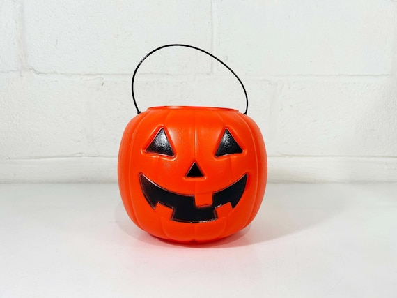 Vintage Pumpkin Bucket Plastic Jack O Lantern Pail Halloween Blow Mold Decoration Party Candy 1990s