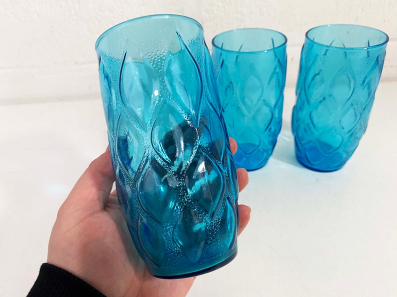 Vintage Aqua Blue Glasses Teal Water Glass Mid-Century Glassware Set of 3 Dopamine Anchor Hocking Diamond Madrid Pattern 1970s 70s image 5