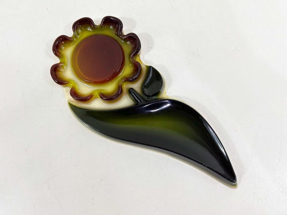 Vintage Flower Spoon Rest Resin Mid-Century Flower Power Kitschy 1960s