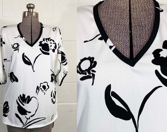 Vintage Black White Blouse Floral Mod V Neck Shirt Short Sleeve Top Beeline Fashions 1960s 60s Plus Curvy Volup XL