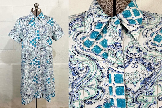 Vintage Blue Floral Housedress Nightgown House Dress Snap Gown Sleepwear Baroque Short Sleeve Lounge Robe Models Coat 1960s Large XL