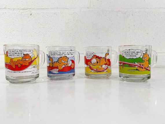 Vintage Garfield Mugs Set of 4 Glass Tea Coffee McDonald's Jim Davis Retro Kitsch Kitchen 1970s 70s 1980s 80s Cartoon