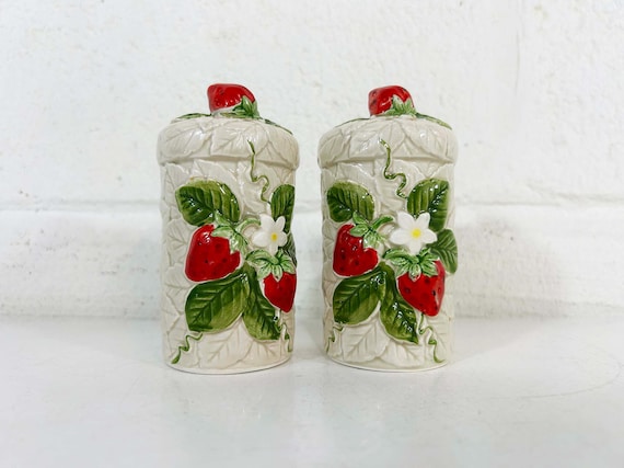 Vintage Strawberry Salt & Pepper Shakers Set Sears Table Serving Pair Kitchen Kitsch Kitschy Cute Kawaii 1970s 1976