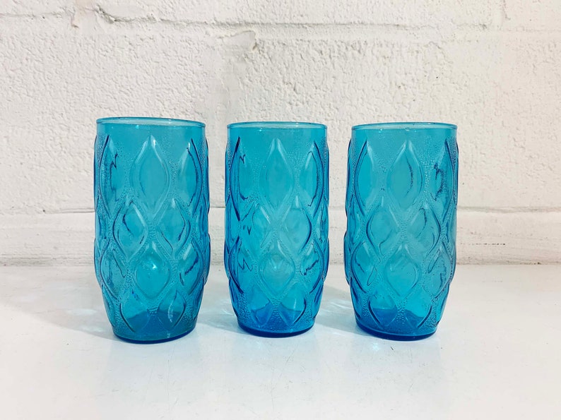 Vintage Aqua Blue Glasses Teal Water Glass Mid-Century Glassware Set of 3 Dopamine Anchor Hocking Diamond Madrid Pattern 1970s 70s image 2