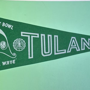 Vintage Tulane Green Wave New Orleans University Pennant 12x29.5 Football