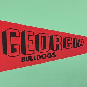 1984 Vintage Georgia Bulldogs College University Pennant Flag Banner 12x30 inches Football cotton bowl