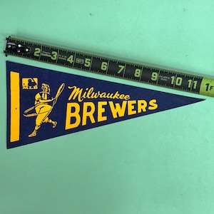1969 milwaukee Brewers Wisconsin MINI pennant baseball mlb vintage 5x12 inches