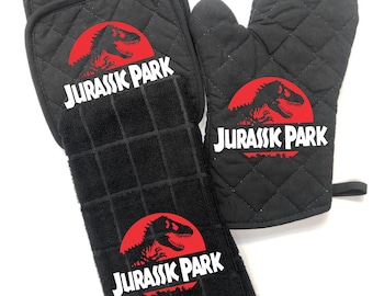Jurassic Park oven mitt set, pot holders with towel