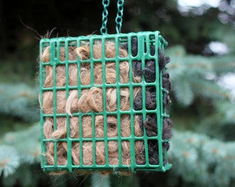 Alpaca Bird Nesting Material with Wire Cage