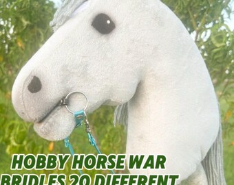 Bridas de guerra de nailon Hobby Horse + riendas a juego, 20 colores para elegir - Bocado de cuero incluido.