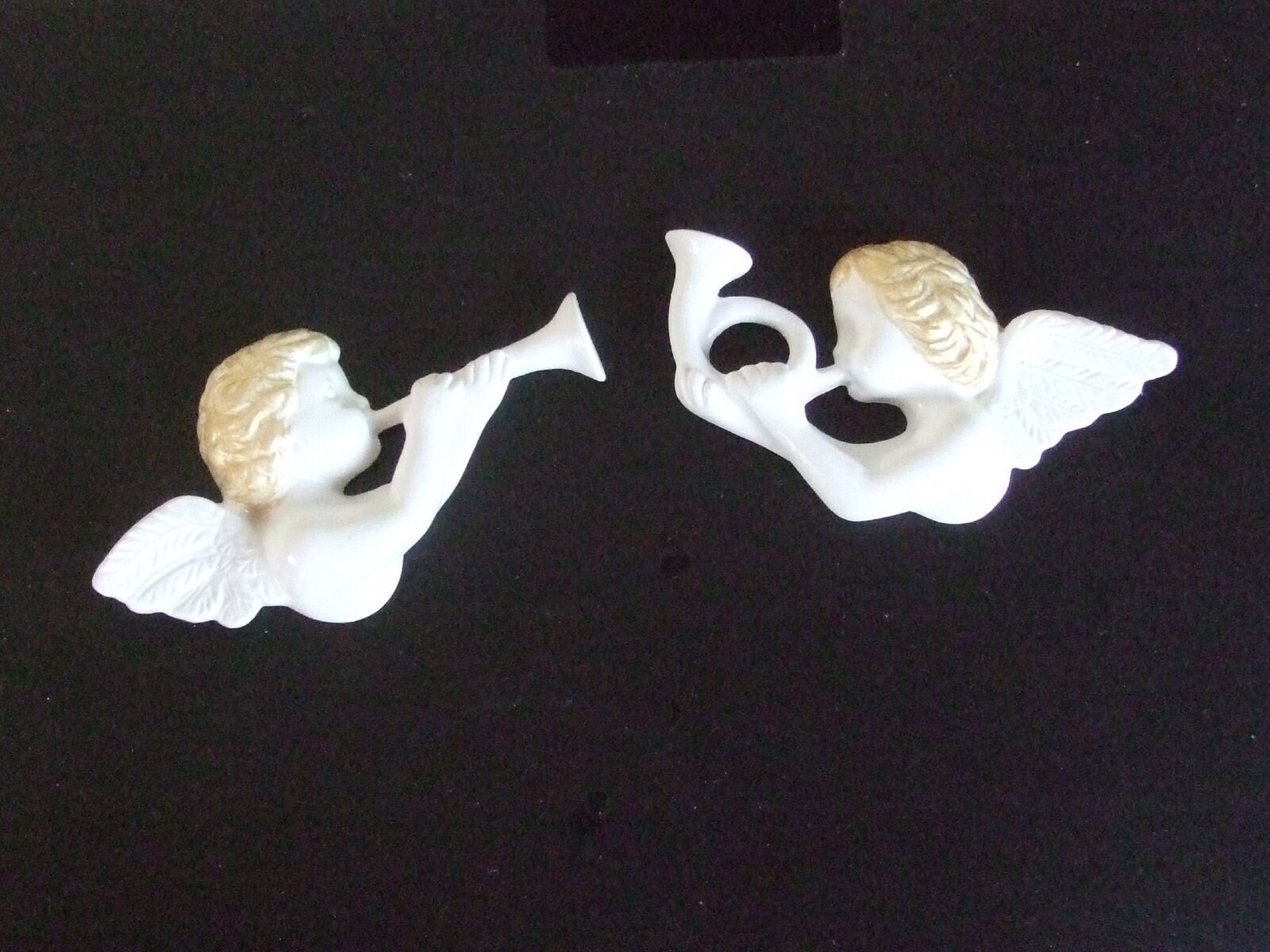 Déstockage - Lot de 2 Anges Muraux/Naissance/Cadeau/Collection/Céramique Peint Main