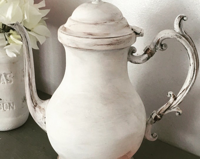 Teapot Shabby Chic Teapot Vintage Teapot Centerpiece Etsy