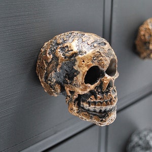 Bronze Skull Drawer Handles, Skull Door Knobs, Resin Kitchen Door Knobs, Skull Drawer Pulls, Gothic Decor, Gothic Biker Gifts, MADE TO ORDER