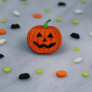 Pin de Jack-O-Lantern, Pin de Calabaza, Pin de Halloween, Pin Grabado con Láser, Joyería de Jack-O-Lantern, Joyería de Calabaza, Joyería de Halloween, Pin de Otoño