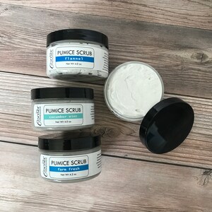 Pumice Hand Scrub: Gardener & Mechanic Heavy Duty Soap