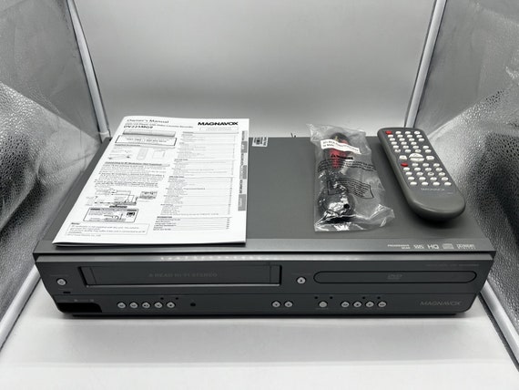 Pre-owned Magnavox DV225MG9 DVD/VCR Combo Player - W/ Line