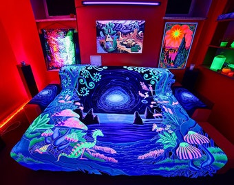 Psychedelic Bedset : Space Jungle. UV active Trippy bedding. Duvet cover king-size with 2 Pillowcases. Bedspread, quilt cover, UV Bedset