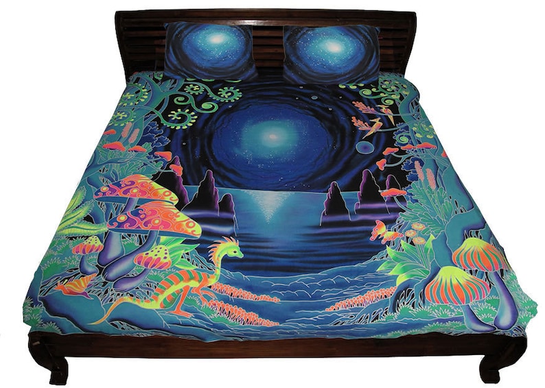 Bedset Space Jungle Uv Active Psychedelic Bedding Image 0